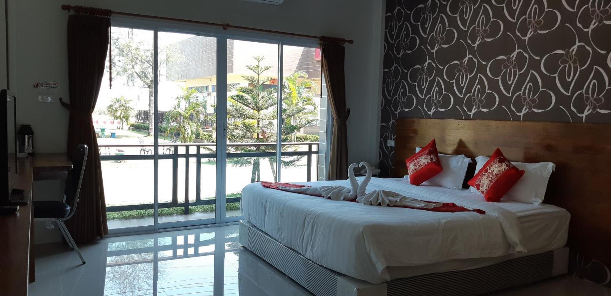Hadthong Resort Pak Phayun Room photo