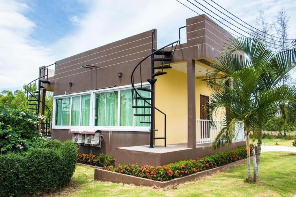 Hadthong Resort Pak Phayun Exterior photo